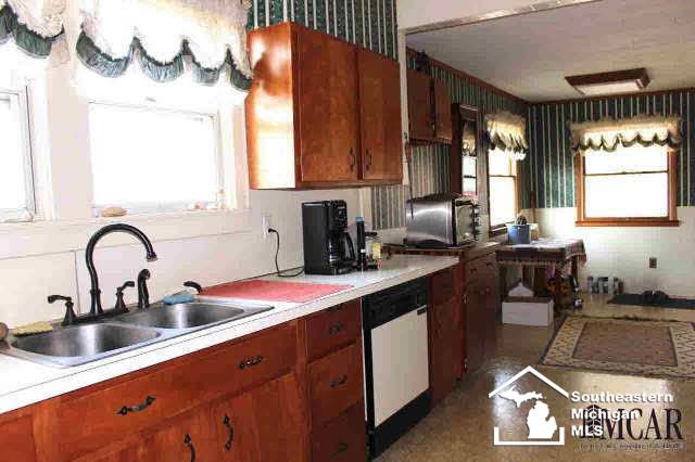 5767 Wilcox Road Dundee, MI 48131 - Photo 20 of 36 21200175-19.JPG