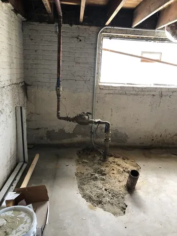 $600,000 | 8001 South Exchange Avenue, Chicago, IL 60617