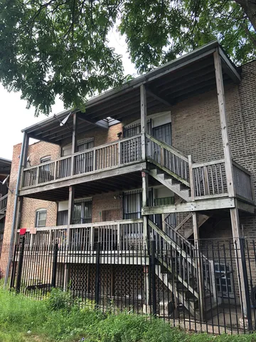 $600,000 | 8001 South Exchange Avenue, Chicago, IL 60617