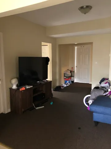 $600,000 | 8001 South Exchange Avenue, Chicago, IL 60617