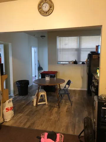 $600,000 | 8001 South Exchange Avenue, Chicago, IL 60617