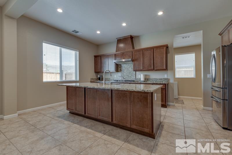 9318 Mayfair Way Reno, NV 89521 - Photo 10 of 37 Photo 10