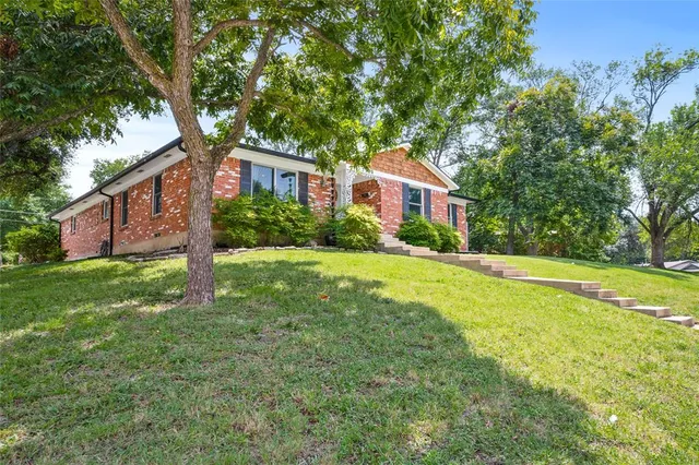 $394,900 | 2308 Oldbridge Drive, Dallas, TX 75228