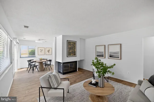 $2,750 | 1957 A Villaridge Drive, Reston, VA 20191