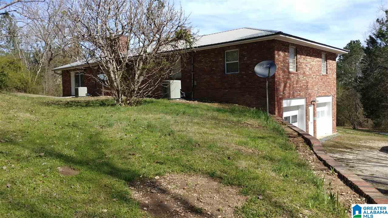 409 Gravity Hill Road Sylacauga, AL 35151 - Photo 3 of 17