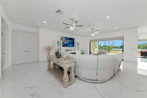 $1,695,000 | 7505 27th Avenue West, Bradenton, FL 34209