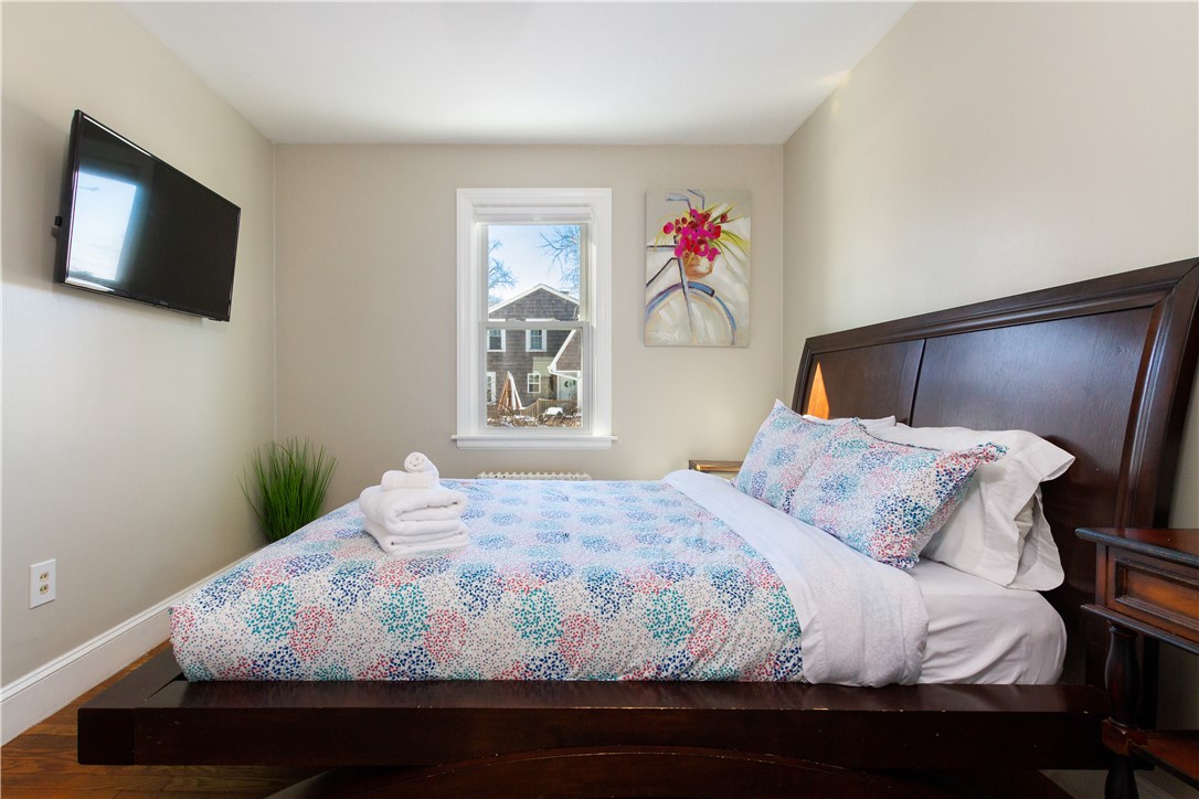 93 Maple Avenue Middletown, RI 02842 - Photo 12 of 29