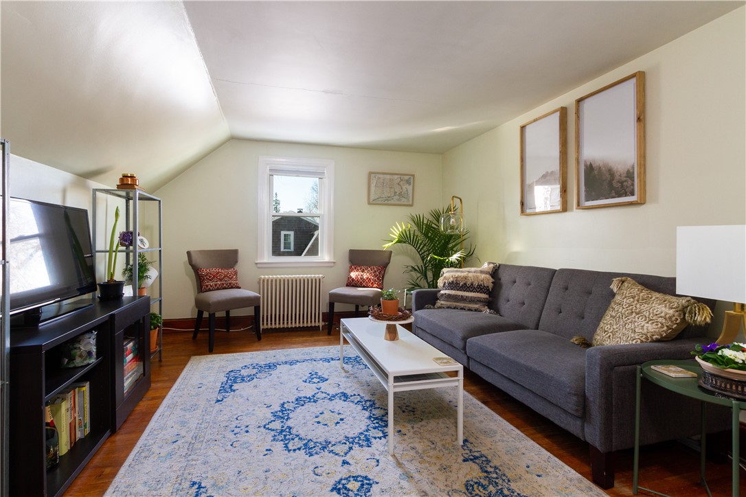 93 Maple Avenue Middletown, RI 02842 - Photo 22 of 29 Unit 2 Living room