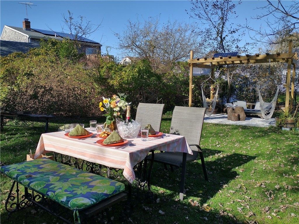 93 Maple Avenue Middletown, RI 02842 - Photo 4 of 29