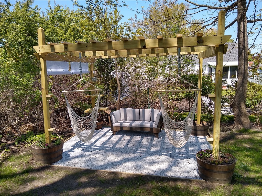 93 Maple Avenue Middletown, RI 02842 - Photo 5 of 29