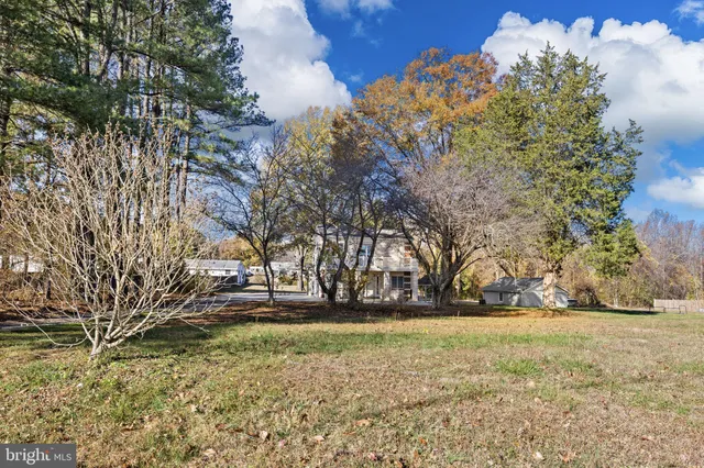 $2,800 | 44 Ravenwood Drive, Fredericksburg, VA 22406