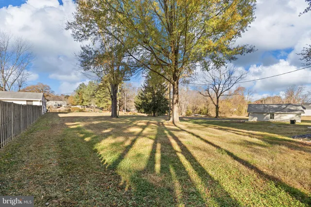 $2,800 | 44 Ravenwood Drive, Fredericksburg, VA 22406