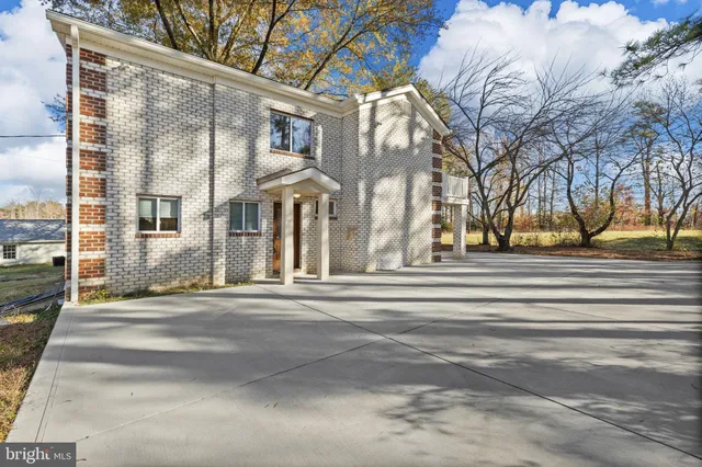 $2,800 | 44 Ravenwood Drive, Fredericksburg, VA 22406