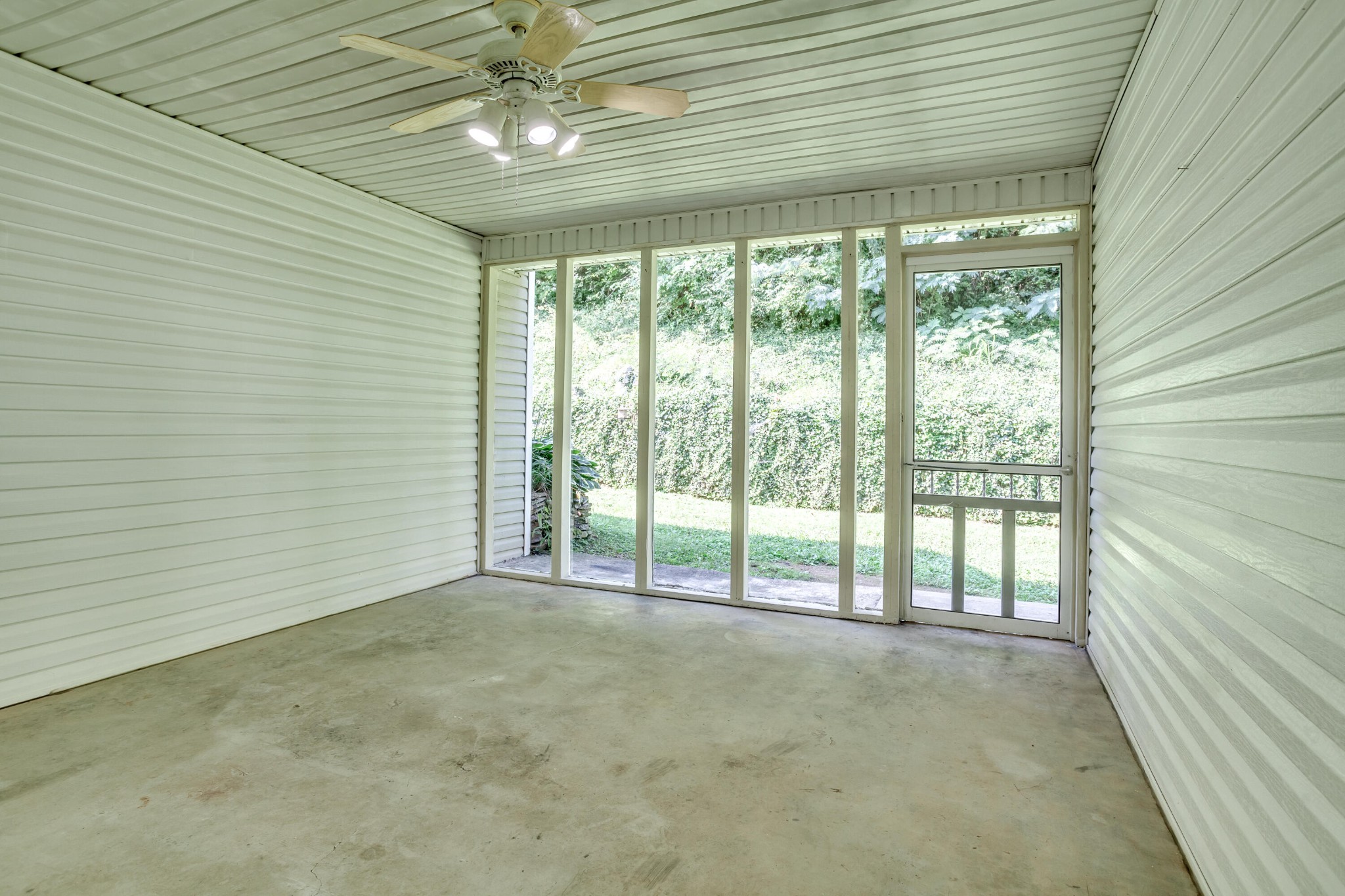 947 Spring Park Road Knoxville, TN 37914 - Photo 25 of 27 Gallery Image 25