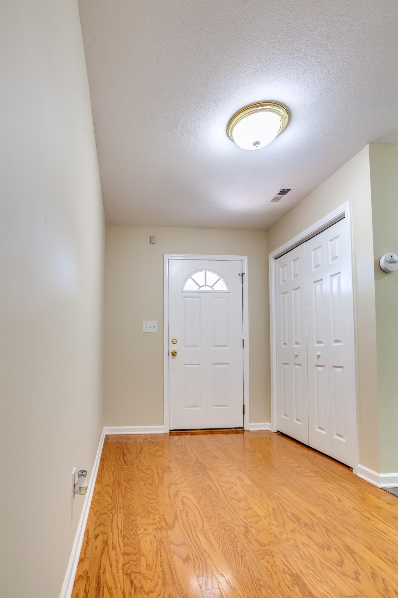 947 Spring Park Road Knoxville, TN 37914 - Photo 4 of 27 Gallery Image 4