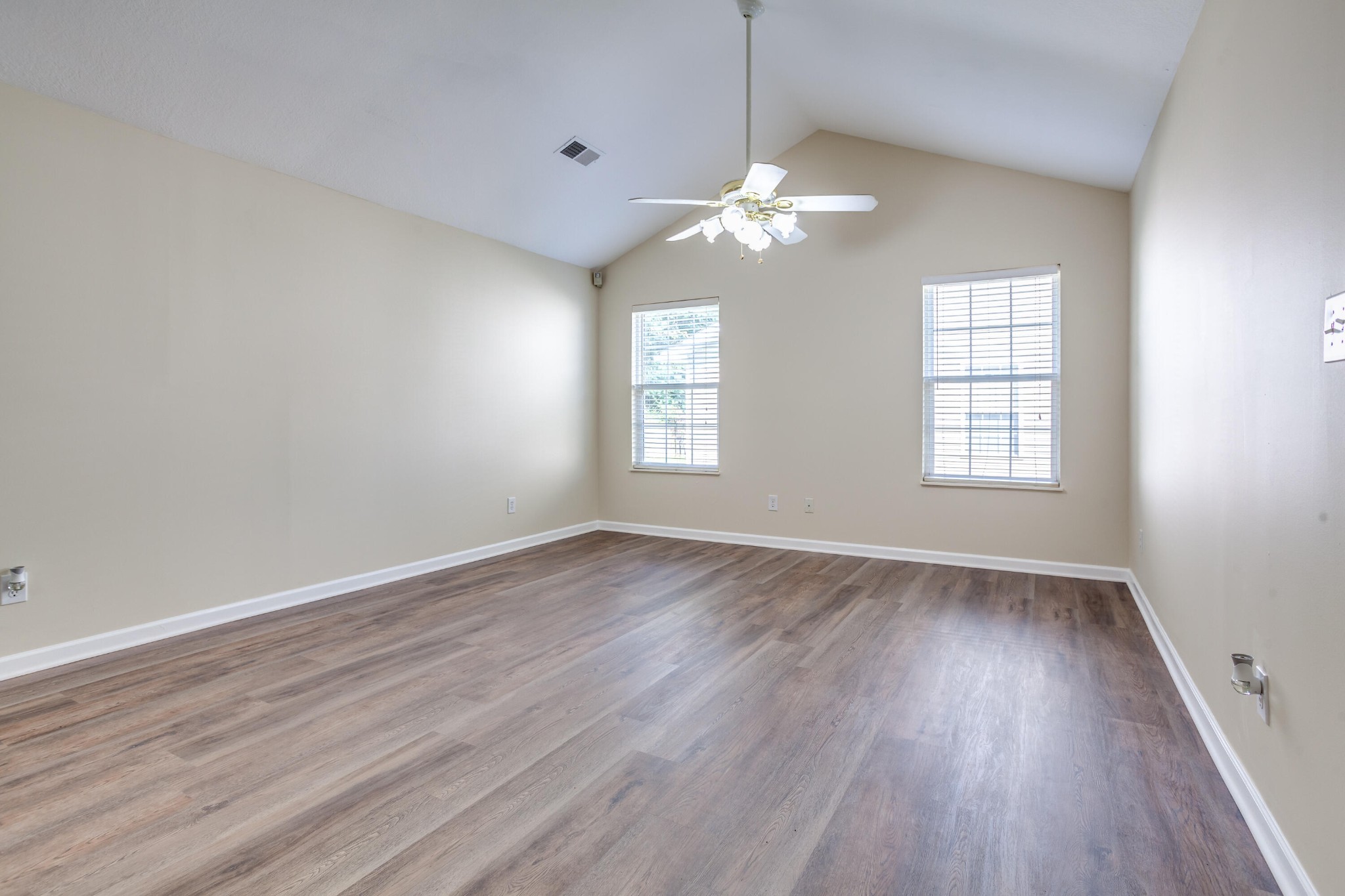 947 Spring Park Road Knoxville, TN 37914 - Photo 6 of 27 Gallery Image 6