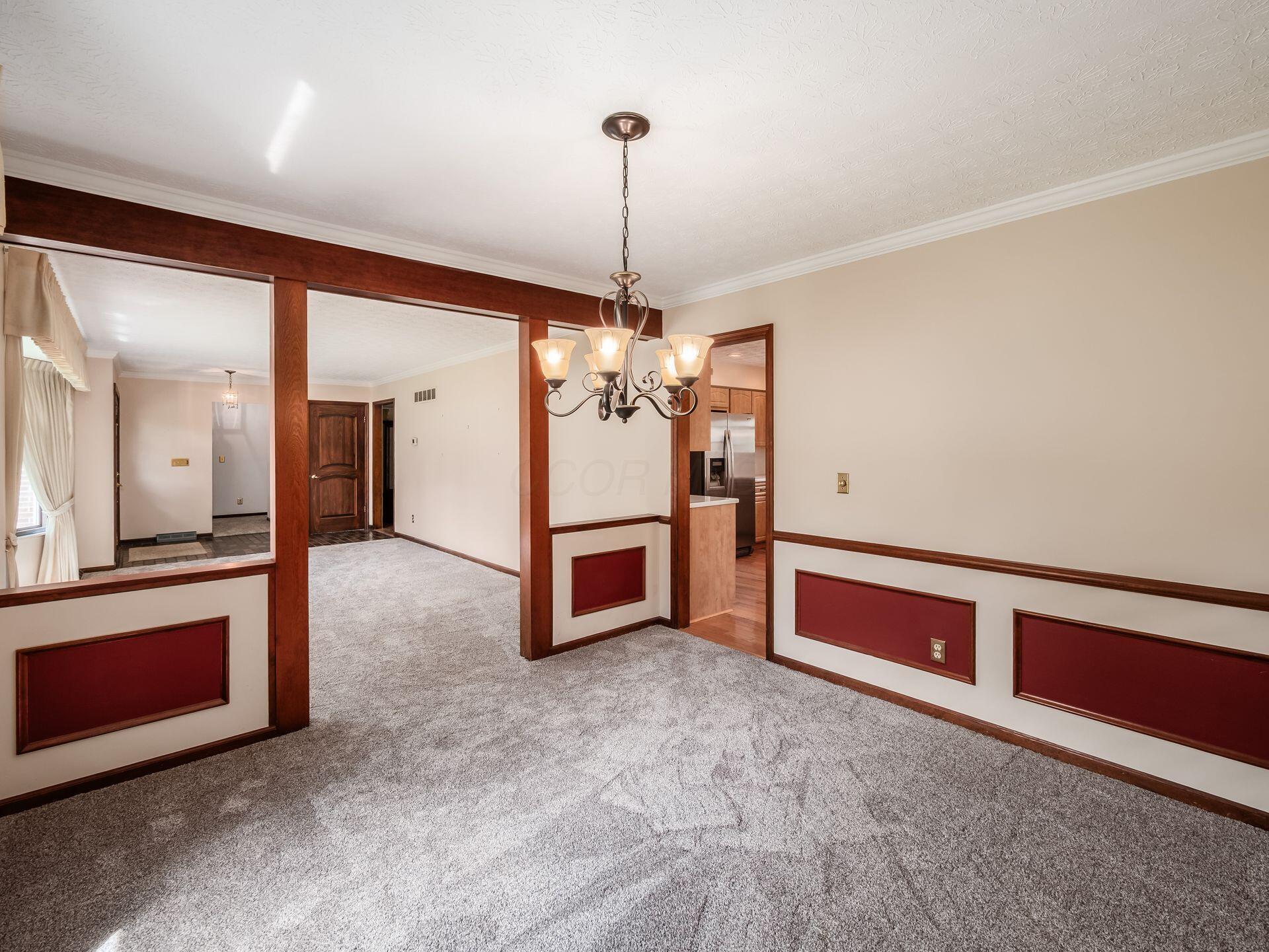 2434 Carriage Road Powell, OH 43065 - Photo 13 of 62