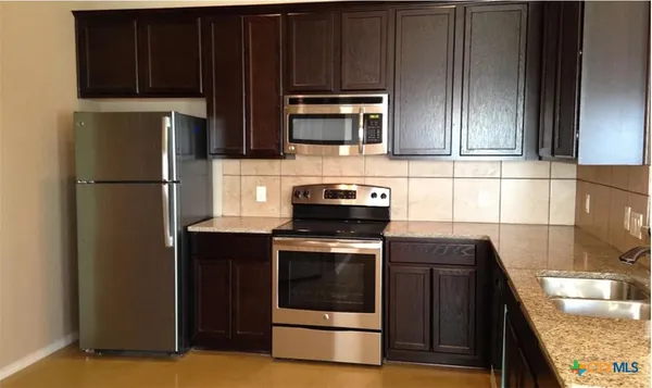 $1,055 | 1055 Carolyn Cove, New Braunfels, TX 78130
