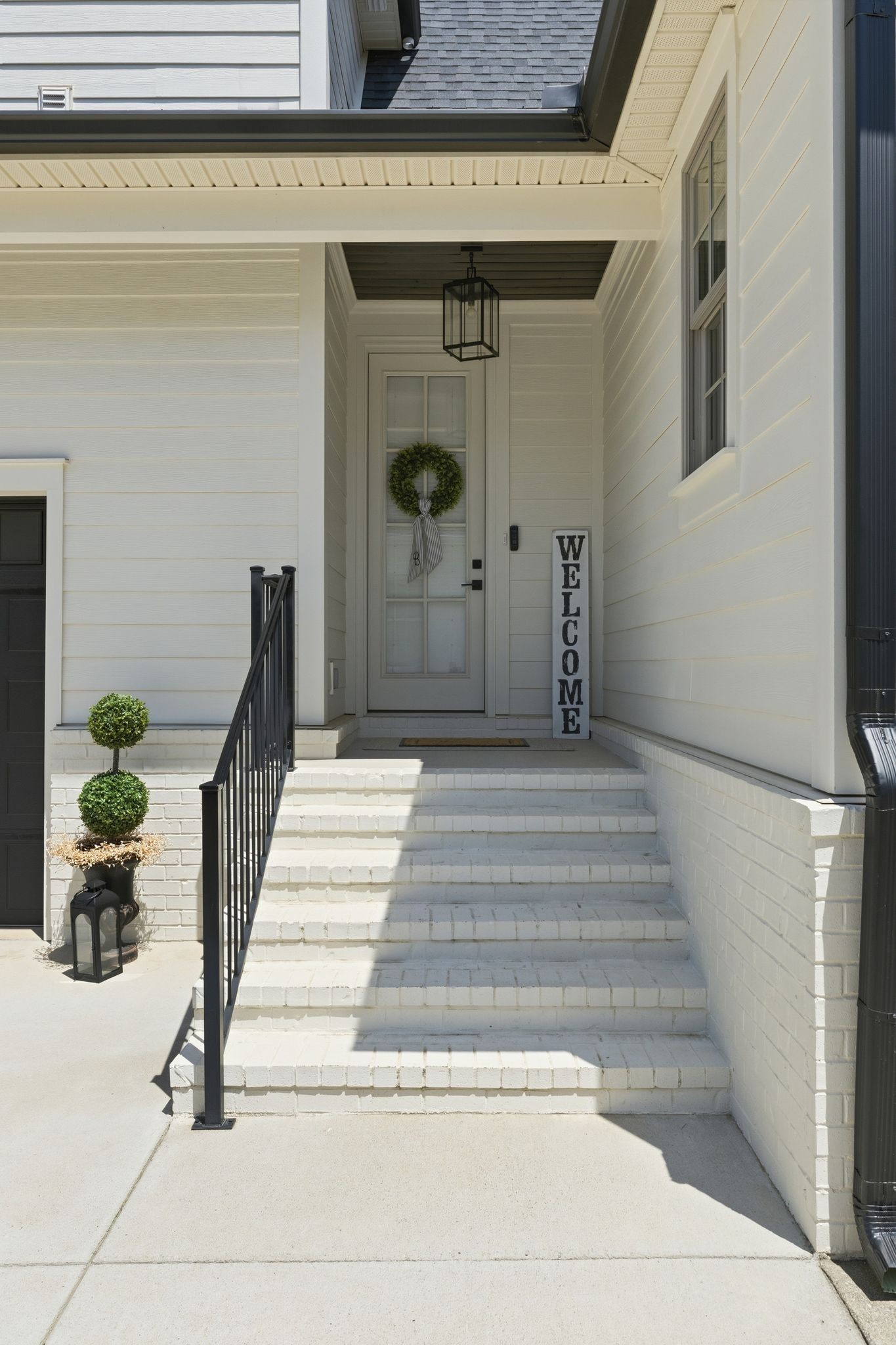 1733 Rigsby Avenue Murfreesboro, TN 37129 - Photo 19 of 57 a view of entryway and hall