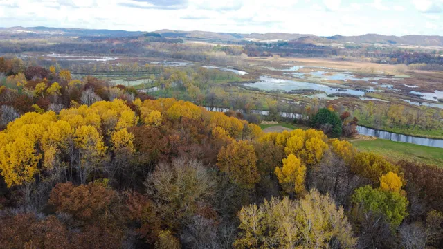 $399,000 | S3399 County Road P, Fountain City, WI 54629