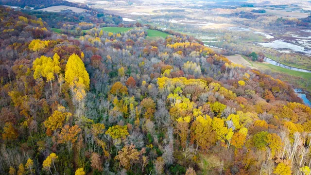 $399,000 | S3399 County Road P, Fountain City, WI 54629