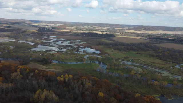 $399,000 | S3399 County Road P, Fountain City, WI 54629