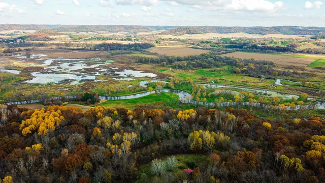 $399,000 | S3399 County Road P, Fountain City, WI 54629