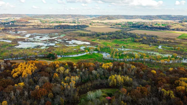 $399,000 | S3399 County Road P, Fountain City, WI 54629