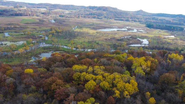 $399,000 | S3399 County Road P, Fountain City, WI 54629