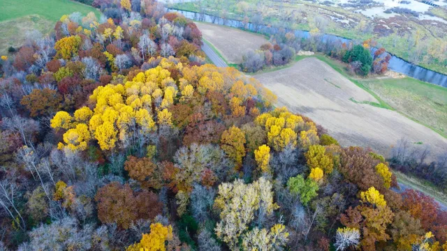 $399,000 | S3399 County Road P, Fountain City, WI 54629