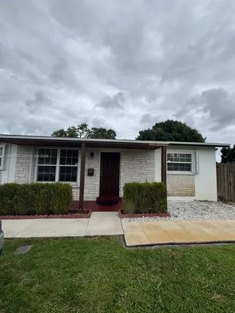 $3,450 | 6350 Southwest 3rd Street, Pembroke Pines, FL 33023
