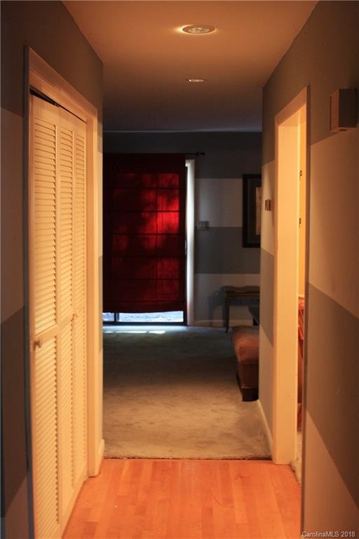 5805 Sharon Road, Unit J Charlotte, NC 28210 - Photo 4 of 33 Gallery Image 4