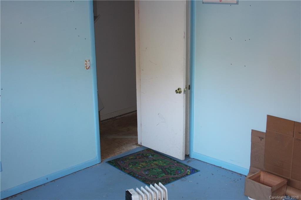 5805 Sharon Road, Unit J Charlotte, NC 28210 - Photo 6 of 33 Gallery Image 6