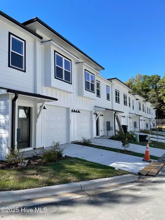 $335,000 | 247 Townhome Lane, Unit 247, Southern Pines, NC 28387
