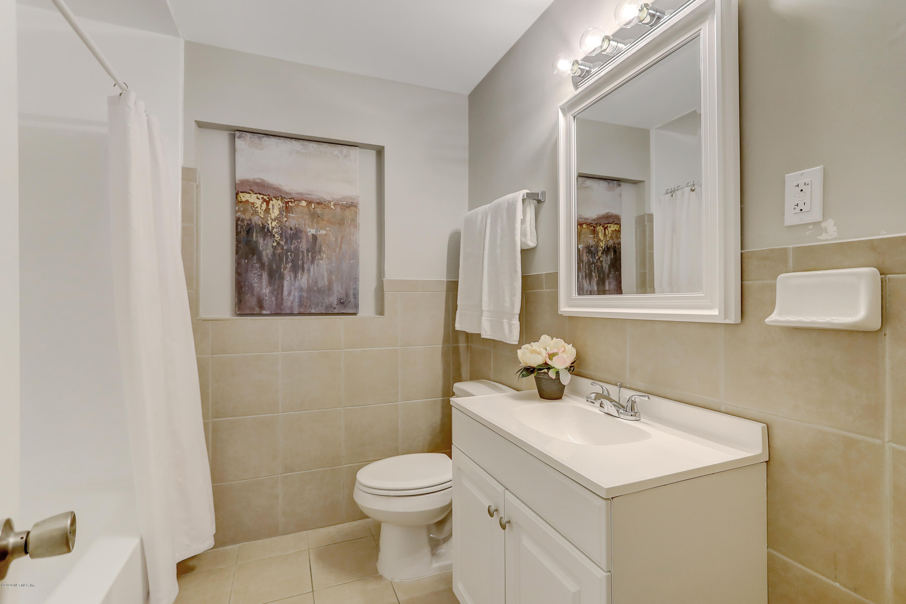2534 Caladium Road Jacksonville, FL 32211 - Photo 30 of 47 Hall Bath