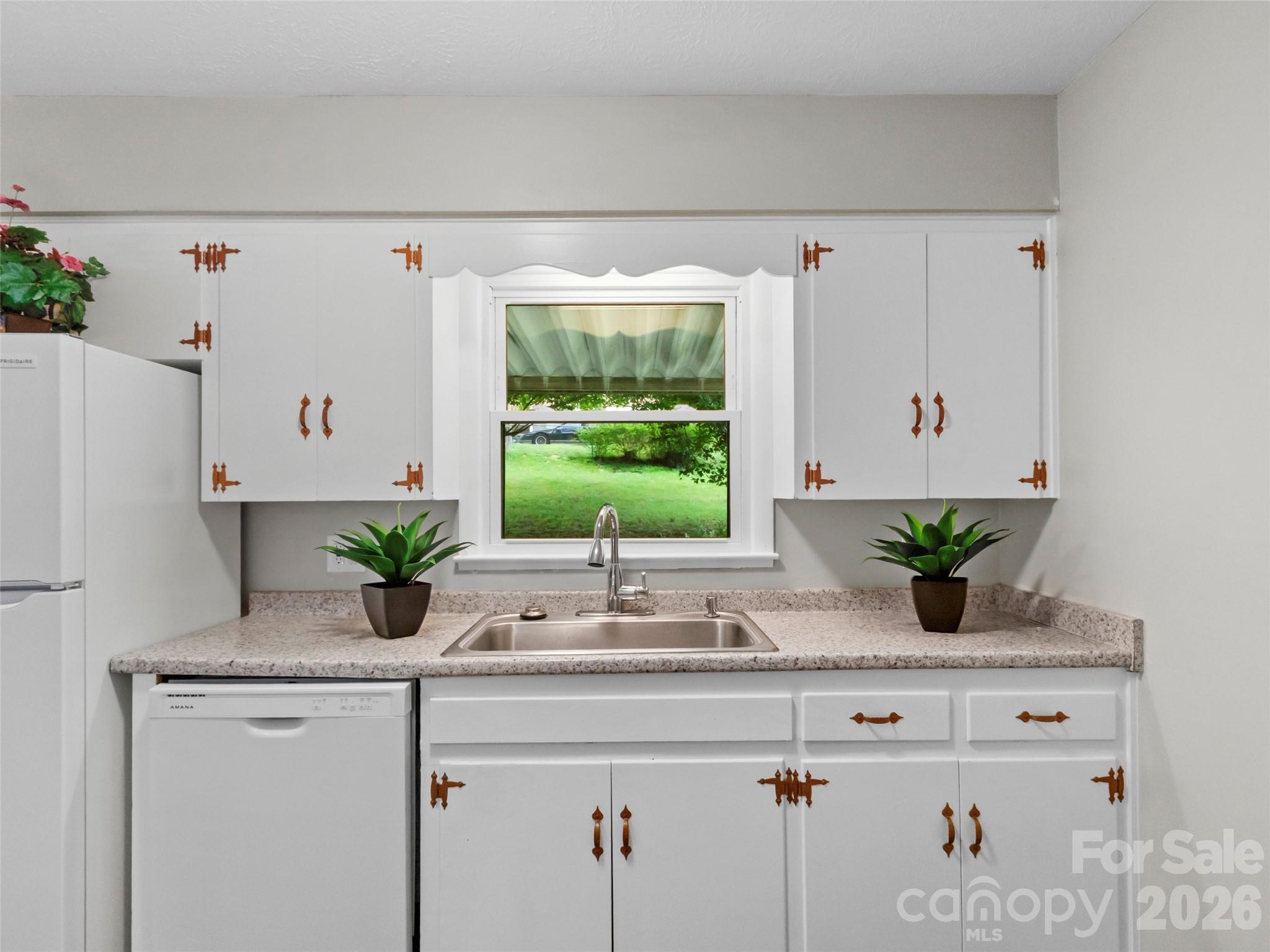 230 School Road East Asheville, NC 28803 - Photo 14 of 42