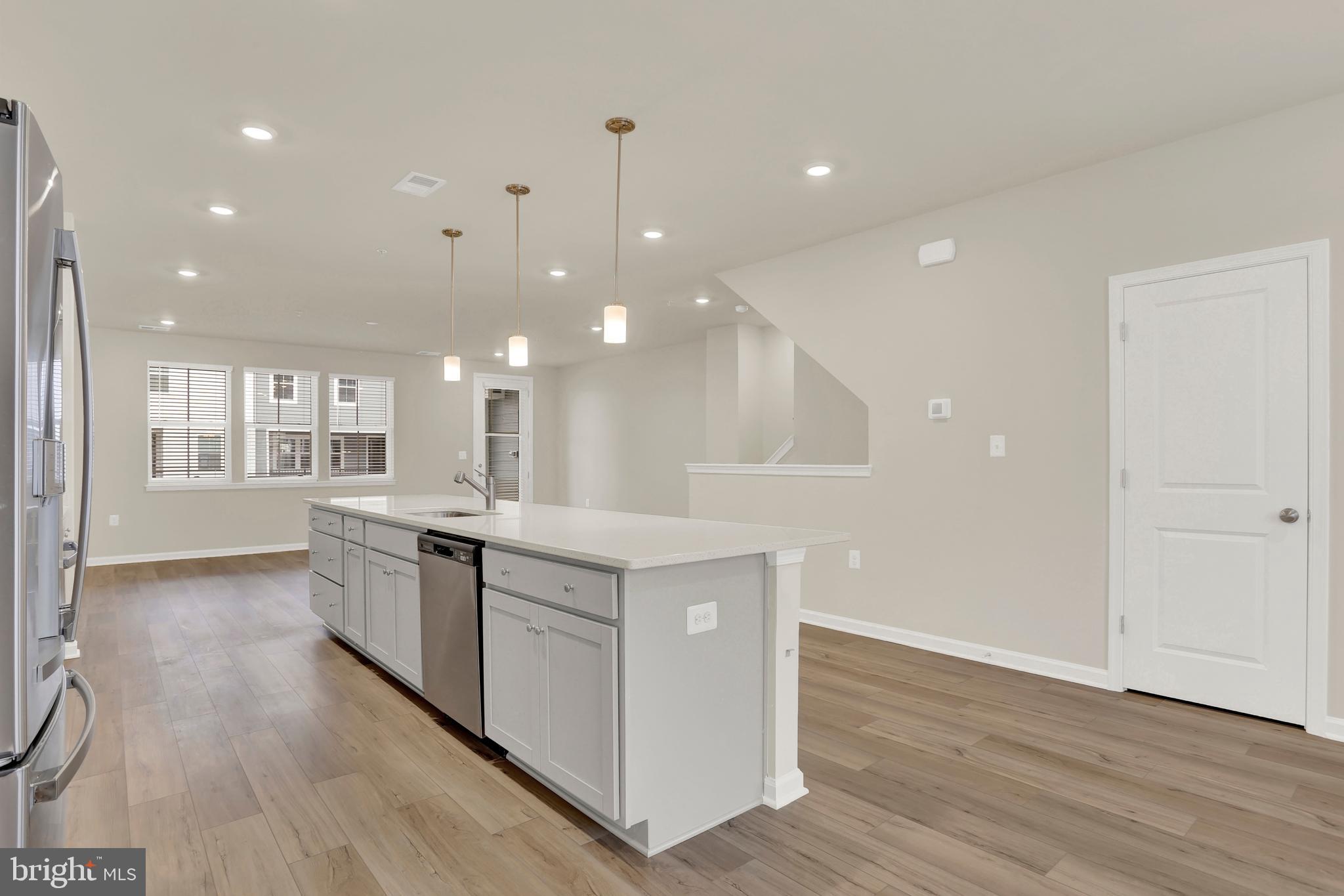 9666 Swallowtail Lane Manassas, VA 20110 - Photo 18 of 92 9666 Swallowtail Ln - Kitchen/Great Room