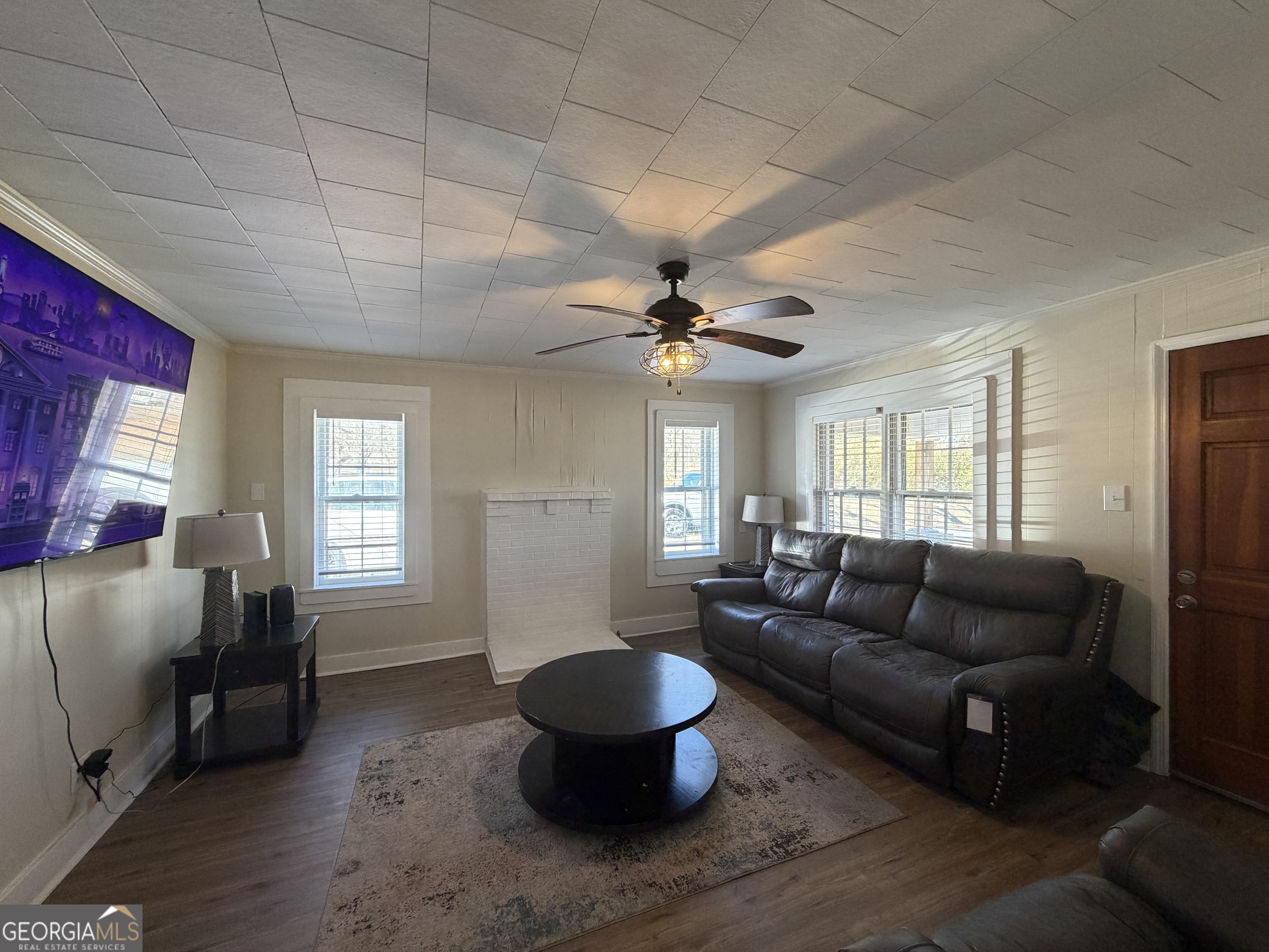 2936 Whitesville Road LaGrange, GA 30240 - Photo 27 of 42 a living room with furniture and a large window