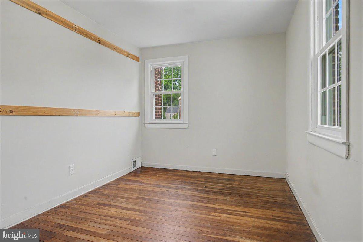 2202 Amhurst Road Wilmington, DE 19803 - Photo 22 of 33 Second bedroom