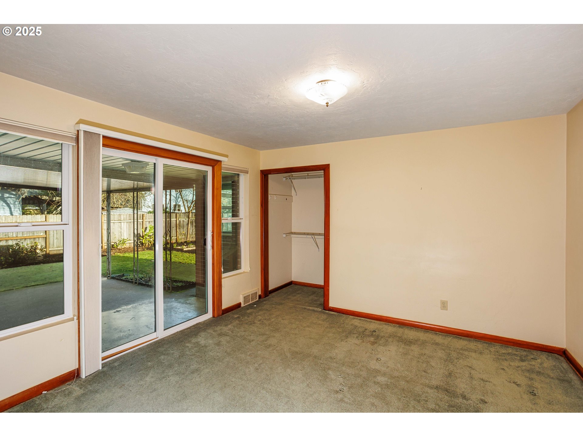 5405 Southeast Mall Street Portland, OR 97206 - Photo 11 of 29