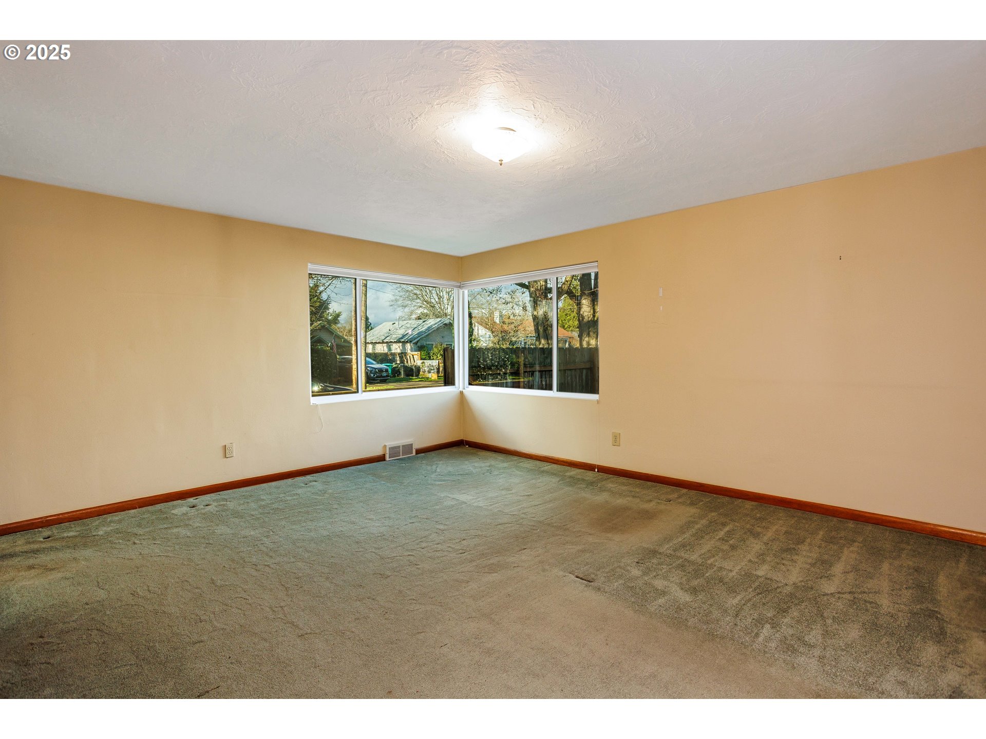 5405 Southeast Mall Street Portland, OR 97206 - Photo 14 of 29