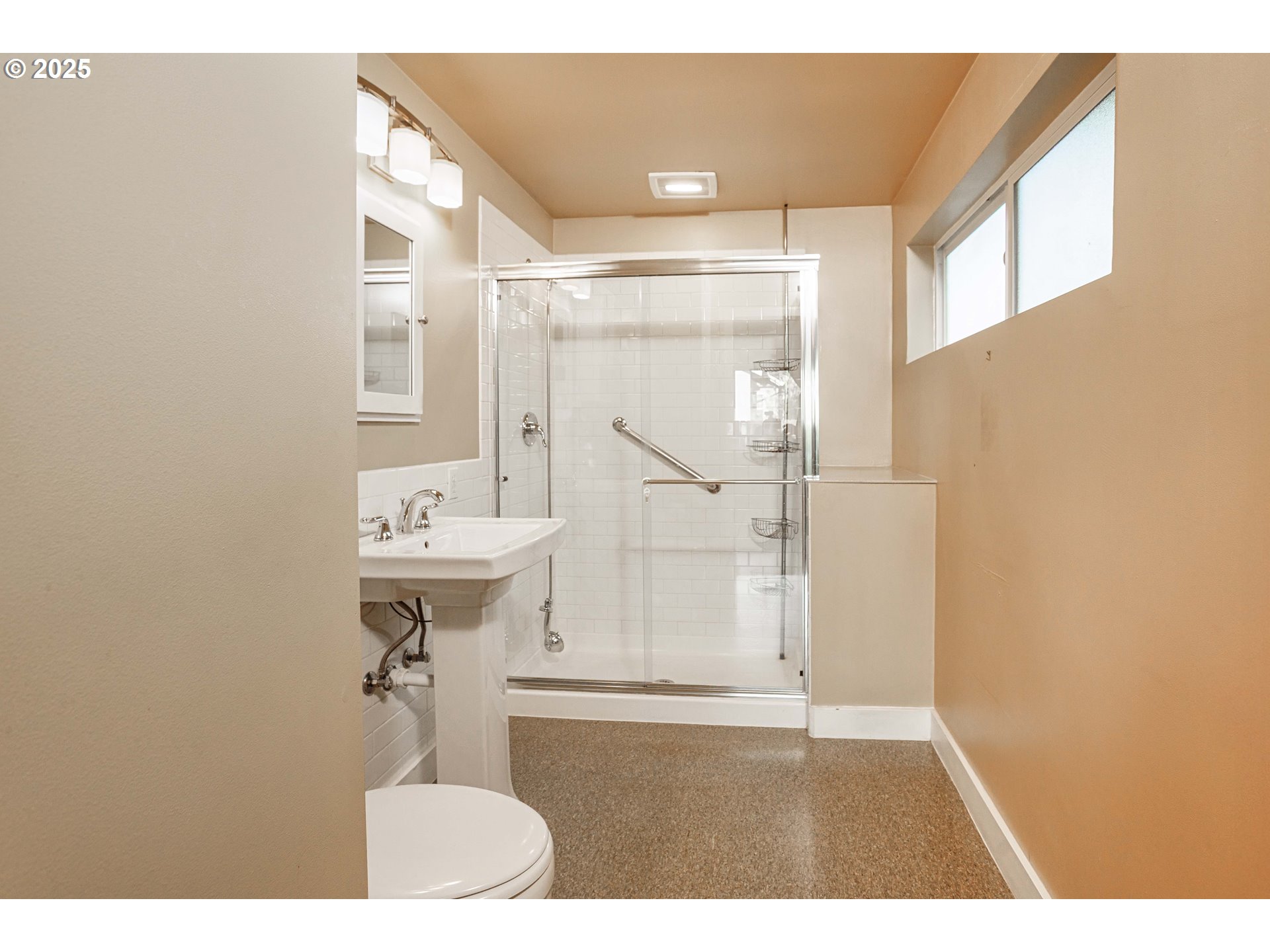 5405 Southeast Mall Street Portland, OR 97206 - Photo 16 of 29