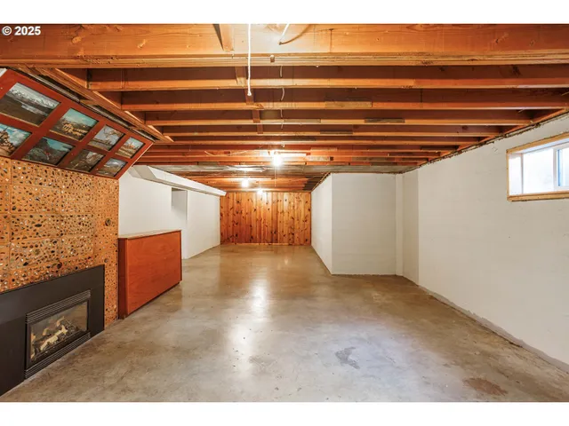 $775,000 | 5405 Southeast Mall Street, Portland, OR 97206