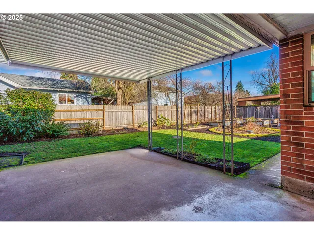 $775,000 | 5405 Southeast Mall Street, Portland, OR 97206