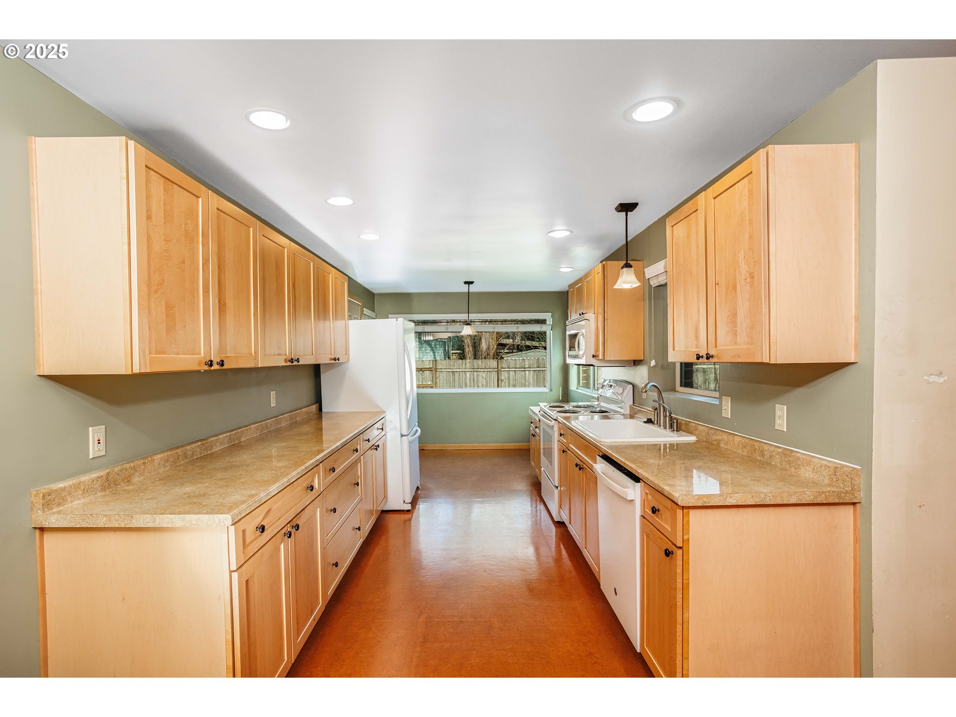 5405 Southeast Mall Street Portland, OR 97206 - Photo 8 of 29