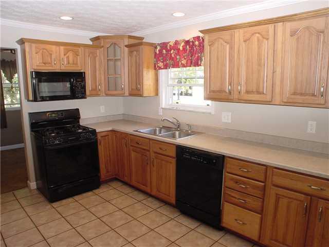 9610 Vandergriff Road Indianapolis, IN 46239 - Photo 6 of 24