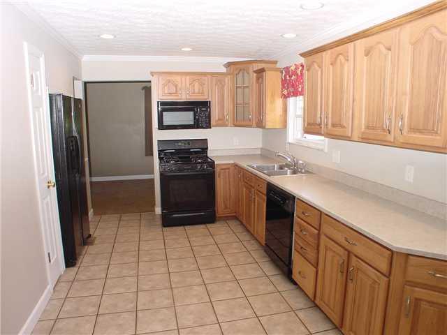 9610 Vandergriff Road Indianapolis, IN 46239 - Photo 8 of 24