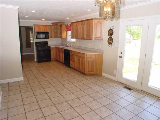 9610 Vandergriff Road Indianapolis, IN 46239 - Photo 10 of 24