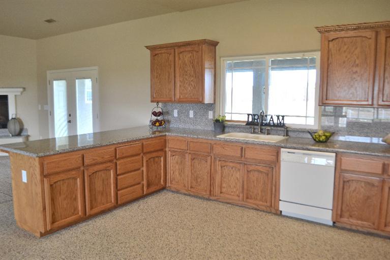 21361 Del Monte Road Madera, CA 93638 - Photo 13 of 51