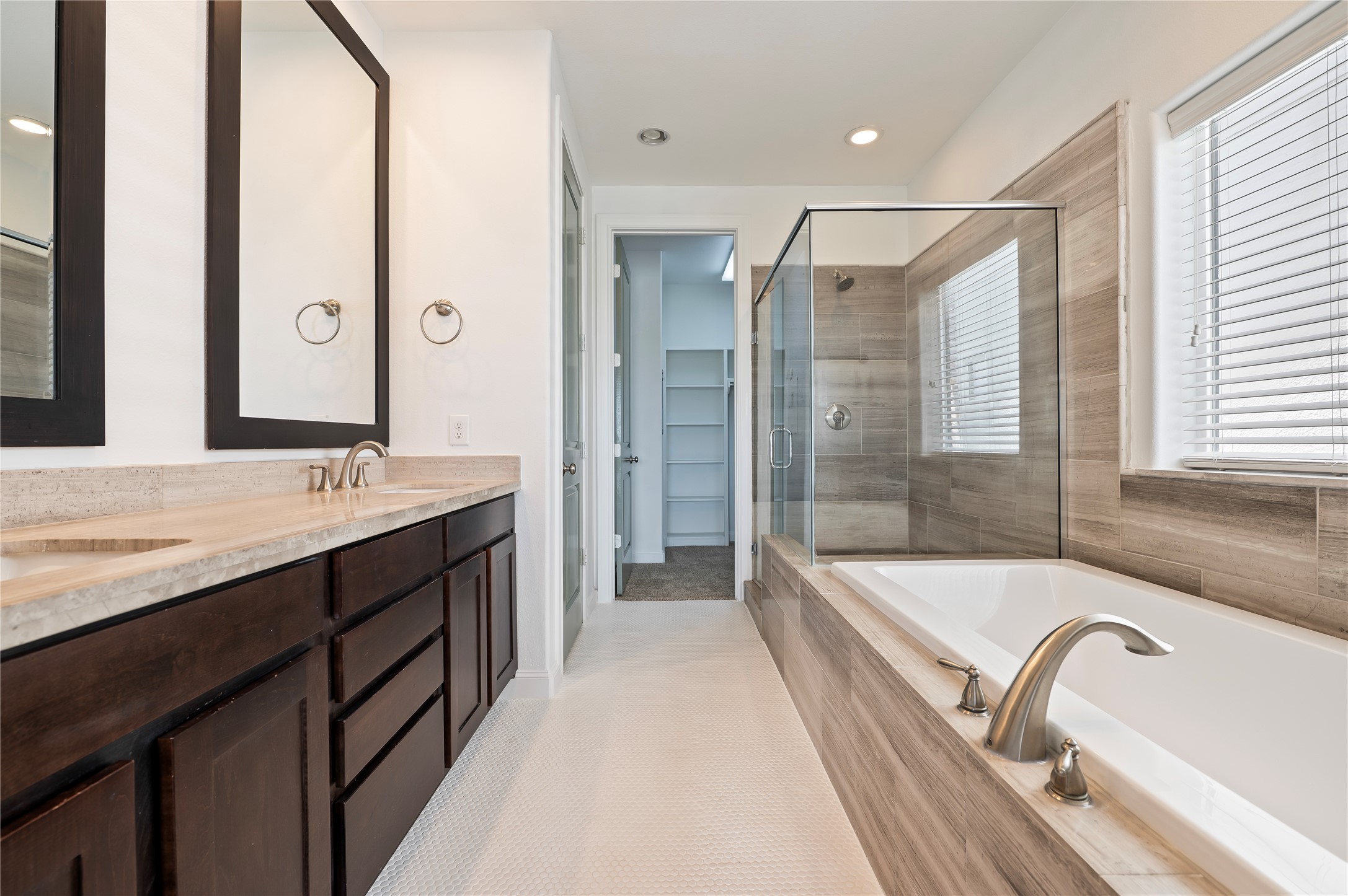 9674 Knight Road Houston, TX 77045 - Photo 28 of 42